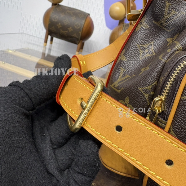 1img_009.jpg