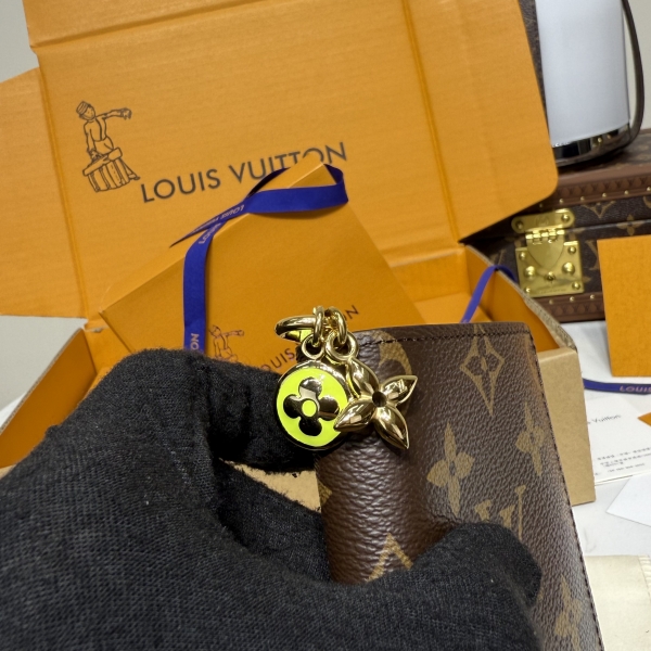 00img_004.jpg